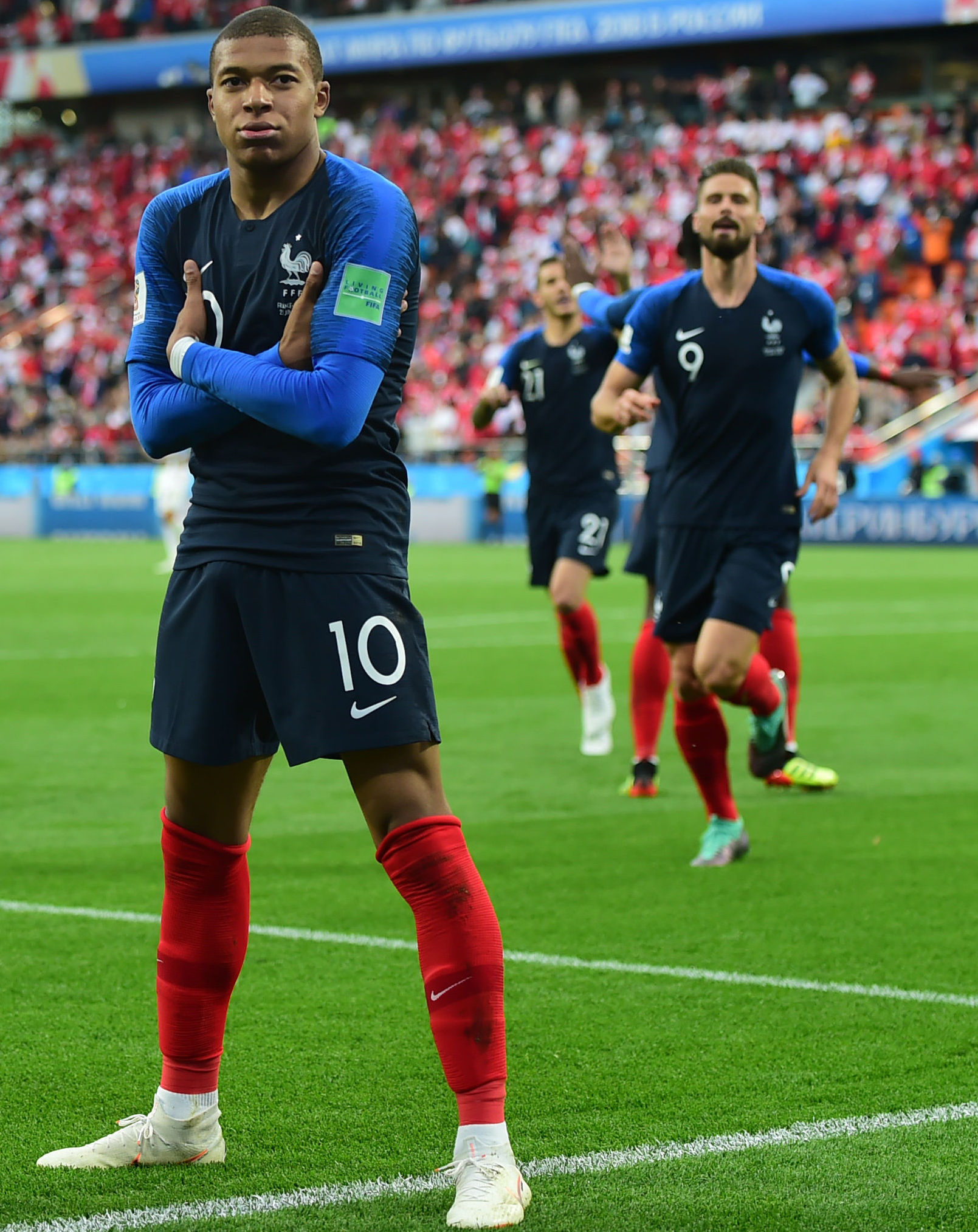 《方舟：生存飞升》新更新 强化社交功能Club ARK上线