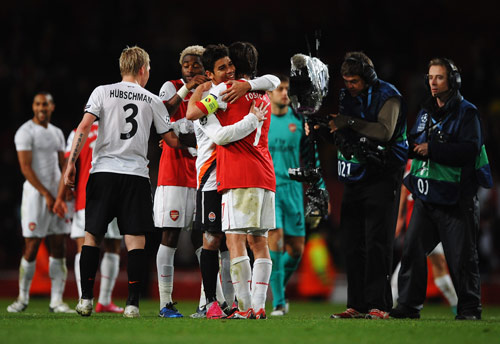 英超爆冷夜BIG6集体翻车！曼联曼城遭弱旅逼平，蓝军热刺输球丢分