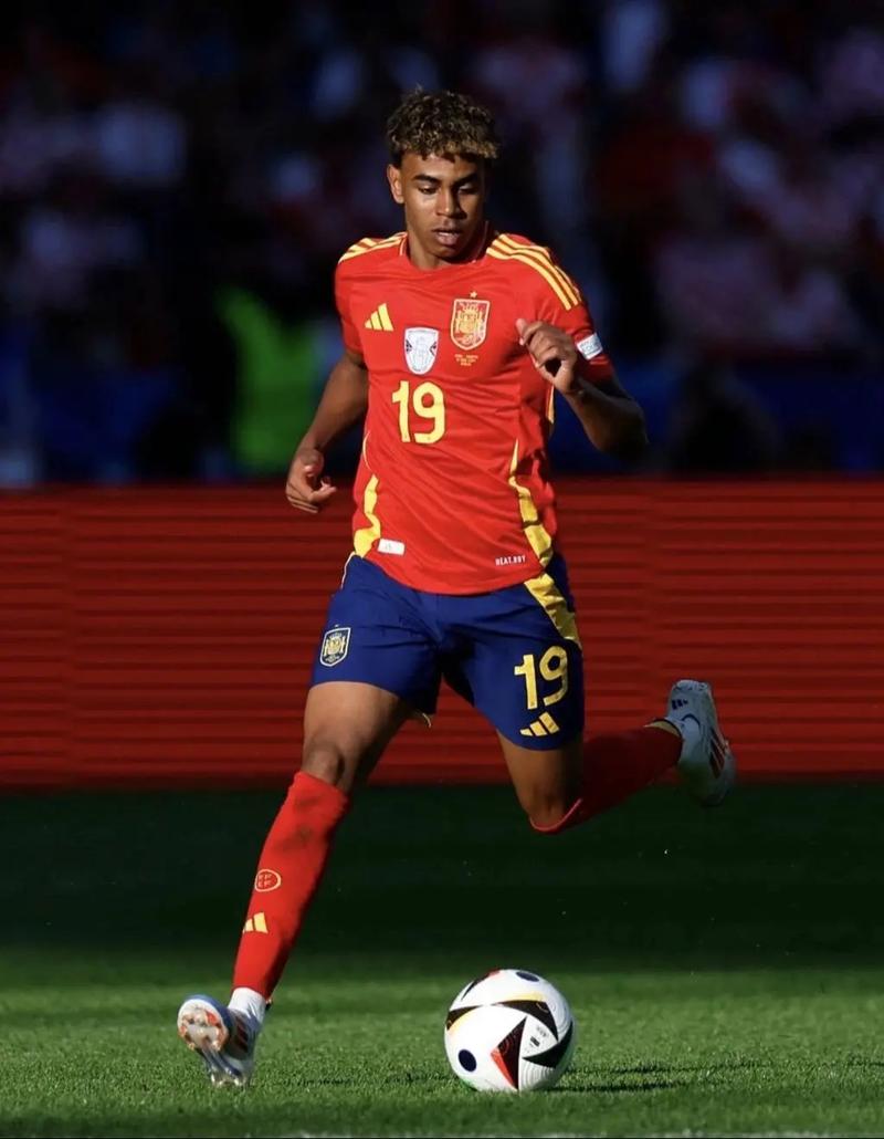 东契奇狂砍42分7板8助4断难救主，湖人连败三场两大短板暴露无遗