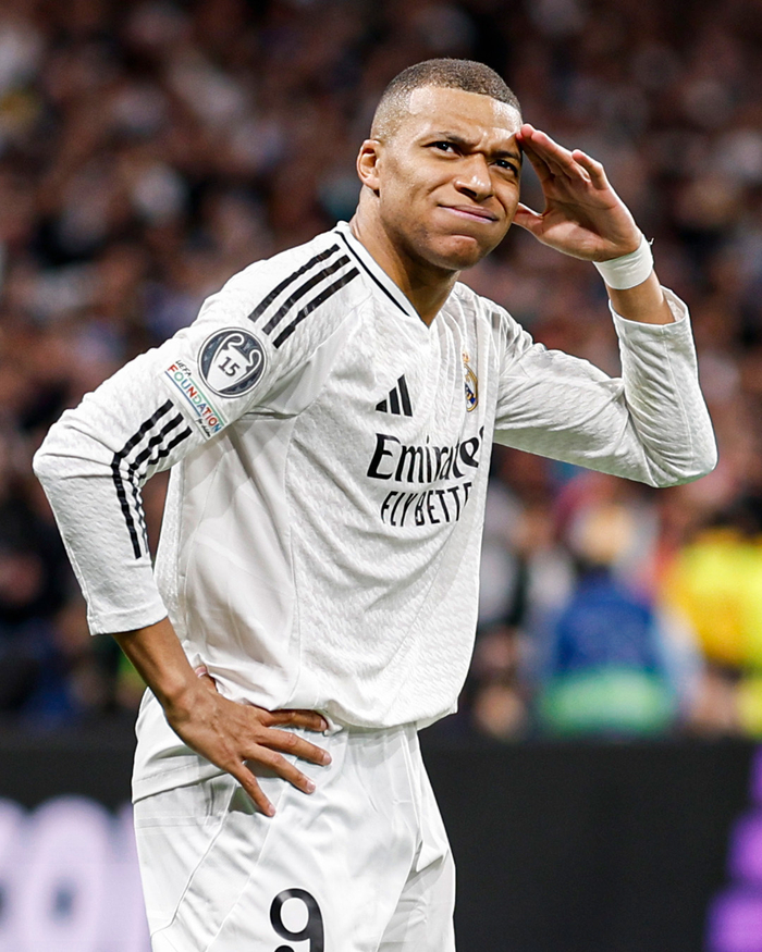 中超-基莱斯双响杨立瑜补时绝平 津门虎2-2北京国安