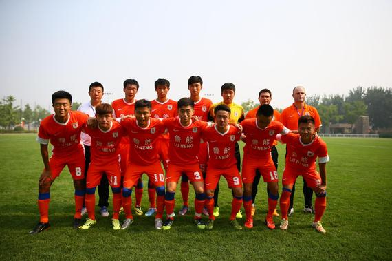 [中超]高天意角球打后点 陈晋一禁区乱战破门